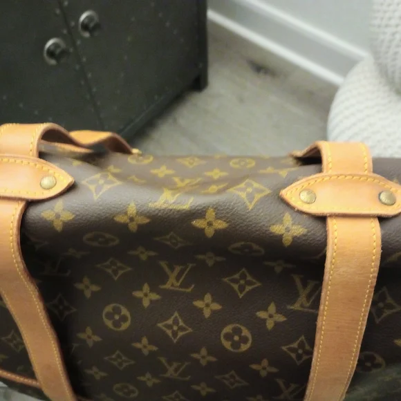 Louis Vuitton  Saumur 43 bag - Picture 14 of 16
